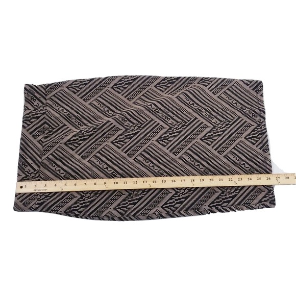 Olivia Blu Geometric Stretch Skirt Women Size Small Textured - Picture 5 of 12